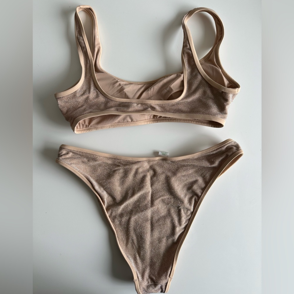Aerie Shimmer Bikini Set |
Neutral Beige | Top L / Bottom
XL | Cheeky - Picture 4 of 4